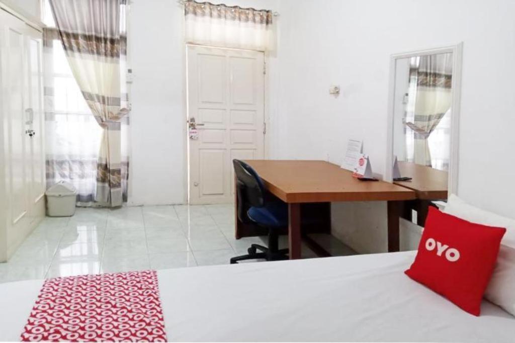 Oyo 3741 Mutiara Syariah 1 Hotell Mataram Exteriör bild